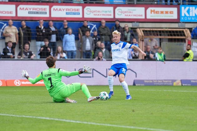 German Soccer, 3rd Division, Matchday 4, Hänsch Arena, SV Meppen vs. 1 FC Saarbrücken Luca Prasse, SV Meppen, 31 Copyright: xMichelxWittex