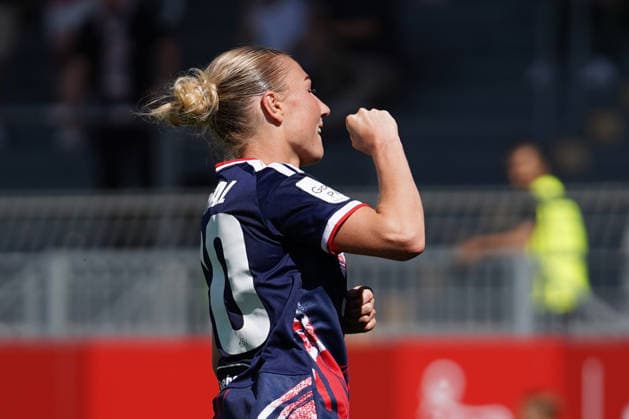 Deutschland: Fußball Google Pixel Frauen-Bundesliga 2026 2027, 3. Spieltag - 1. FSV Mainz 05 vs 1. FC Köln - Bruchwegstadion (Mainz): Tor und Torjubel zum 0:2 durch Sophie Nachtigall (FC, 30) *** Germany Soccer Google Pixel Women s Bundesliga 2026 2027, Matchday 3: FSV Mainz 05 vs. 1. FC Köln at Bruchwegstadion, Mainz—Goal and celebration following Sophie Nachtigall s 0-2 goal for 1. FC Köln, 30 Copyright: xTobiasxWentzellx