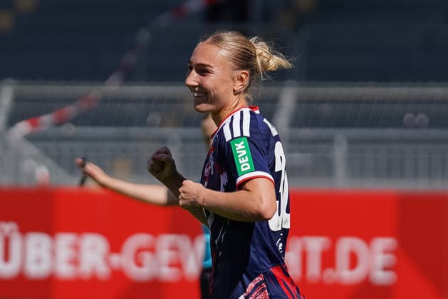 Deutschland: Fußball Google Pixel Frauen-Bundesliga 2026 2027, 3. Spieltag - 1. FSV Mainz 05 vs 1. FC Köln - Bruchwegstadion (Mainz): Tor und Torjubel zum 0:2 durch Sophie Nachtigall (FC, 30) *** Germany Soccer Google Pixel Women s Bundesliga 2026 2027, Matchday 3: FSV Mainz 05 vs. 1. FC Köln at Bruchwegstadion, Mainz—Goal and celebration following Sophie Nachtigall s 0-2 goal for 1. FC Köln, 30 Copyright: xTobiasxWentzellx