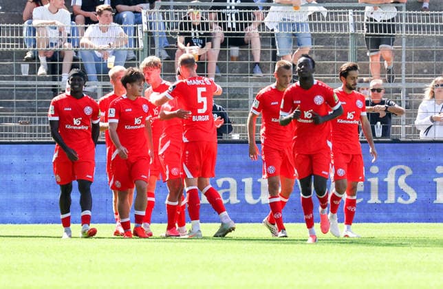 September 5, 2026, Germany, Stuttgart, Soccer, Regionalliga Südwest, SV Stuttgarter Kickers vs. 1. FSV Mainz 05 II, Celebration after the 0-2 goal