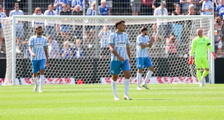 September 5, 2026, Germany, Stuttgart, Soccer, Regionalliga Südwest, SV Stuttgarter Kickers vs. 1. FSV Mainz 05 II, Disappointment, Yannick Glessing of the Kickers up front
