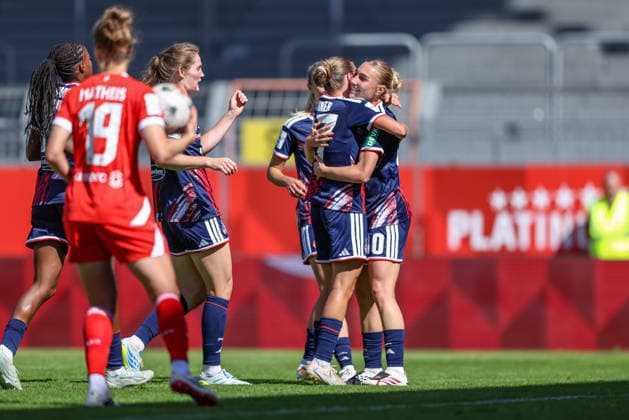 GER, Mainz, FSV Mainz 05 vs 1. FC Köln, Google Pixel Frauen Bundesliga, Fussball, DFB, Spielzeit 2026 2027, Bruchwegstadion, 3. Spieltag im Bild: Sophie Nachtigall (FC Köln Frauen 30), erzielt per Elfmeter das 0:2, Tor, Jubel und Freude, Emotionen DFB DFL REGULATIONS PROHIBIT ANY USE OF PHOTOGRAPHS AS IMAGE SEQUENCES AND OR QUASI-VIDEO, 05.09.2026 *** GER, Mainz, FSV Mainz 05 vs. 1. FC Köln, Google Pixel Women s Bundesliga, Soccer, DFB, 2026–2027 Season, Bruchwegstadion, Matchday 3 in Pictures: Sophie Nachtigall (FC Köln Women, age 30) scores the 0–2 goal on a penalty kick, Celebration and joy, emotions. DFB and DFL regulations prohibit any use of photographs as image sequences and or quasi-video. September 5, 2026 Copyright: HMBxMedia HendrikxHamelau
