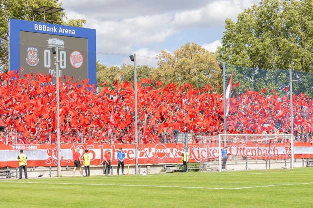 Regionalliga Southwest: FSV Frankfurt vs. Kickers Offenbach, September 5, 2026. Kickers Offenbach fans in the visitors section with flags and banners, choreographed display; FSV Frankfurt vs. Kickers Offenbach, Frankfurt, BBBank Arena, September 5, 2026 Copyright: xBEAUTIFULxSPORTS Gawlikx