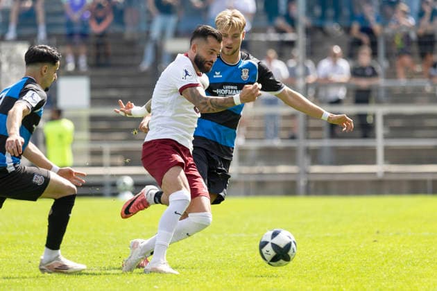 Regionalliga Southwest: FSV Frankfurt vs. Kickers Offenbach, September 5, 2026—Keanu Staude (Kickers Offenbach, No. 11) and Phil Kemper (FSV Frankfurt) battle for the ball, FSV Frankfurt vs. Kickers Offenbach, Frankfurt, BBBank Arena, September 5, 2026 Copyright: xBEAUTIFULxSPORTS Gawlikx