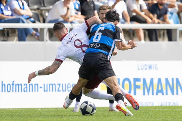 Regionalliga Southwest: FSV Frankfurt vs. Kickers Offenbach, September 5, 2026. Maximilian Wolfram (Kickers Offenbach, No. 8) and Elias Breir (FSV Frankfurt, No. 6) battle for the ball, FSV Frankfurt vs. Kickers Offenbach, Frankfurt, BBBank Arena, September 5, 2026 Copyright: xBEAUTIFULxSPORTS Gawlikx