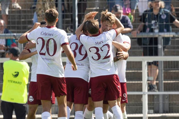 Regionalliga Southwest: FSV Frankfurt vs. Kickers Offenbach, September 5, 2026: Benedikt von Hagen (Kickers Offenbach 17) scored the goal to make it 0–1 and celebrates with Maximilian Schmid (Kickers Offenbach 9), Keanu Staude (Kickers Offenbach 11), Jan Hendrik Marx (Kickers Offenbach 32), and Robin Krausse Kickers Offenbach 39, , FSV Frankfurt vs. Kickers Offenbach, Frankfurt, BBBank Arena, September 5, 2026 Copyright: xBEAUTIFULxSPORTS Gawlikx