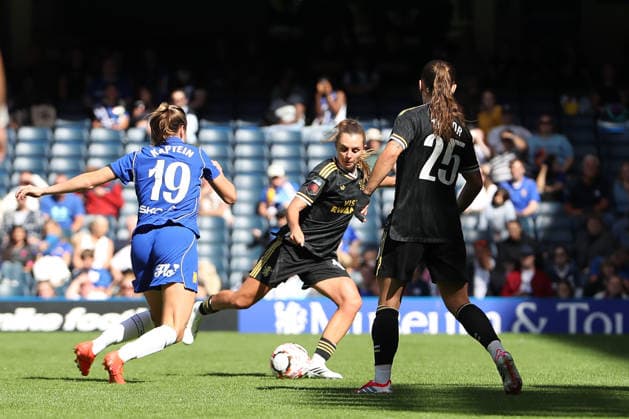 RECORD DATE NOT STATED 5th September 2026; Stamford Bridge, London, England: Womens Super League Football, Chelsea versus Aston Villa Women; Noelle Maritz of Aston Villa shoots with the shot bouncing back off Veerle Buurman of Chelsea for a goal in the 80th minute for 1-1 KatiexChan