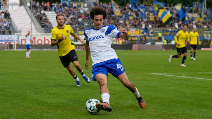 September 5, 2026, Hänsch Arena, Meppen, GER, 3rd Division, Matchday 4: SV Meppen vs. 1 FC Saarbrücken, Niclas Nadj, SV Meppen 40. DFL regulations prohibit any use of photographs as image sequences and or quasi-video. Meppen, Lower Saxony, Hänsch Arena