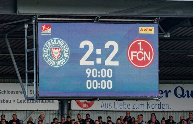 05.09.2026 - Fussball - Saison 2026 2027 - 2. Fussball - Bundesliga - 04. Spieltag: Holstein Kiel KSV Kieler Sportvereinigung Holstein von 1900 ( Störche ) - 1. FC Nürnberg FCN ( Club ) - Sportfoto Zink DaMa - xdaxmax - DFL regulations prohibit any use of photographs as image sequences and or quasi-video - only for editorial use - Anzeigentafel mit Endstand 2:2 *** September 5, 2026 Soccer Season 2026–2027, 2nd Bundesliga, Matchday 4: Holstein Kiel (KSV Kieler Sportvereinigung Holstein von 1900, Störche ) vs. 1. FC Nürnberg (FCN) Club Sports Photo by Zink DaMa xdaxmax DFL regulations prohibit any use of photographs as image sequences and or quasi-video; for editorial use only. Scoreboard showing final score 2–2