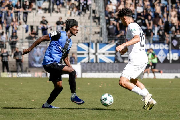 September 5, 2026, xhettx, Soccer 3rd Division, SV Waldhof Mannheim vs. SC Verl: Jidechi Okeke (SV Waldhof Mannheim), 25, in a tackle with Andre Leipold (SC Verl), 20