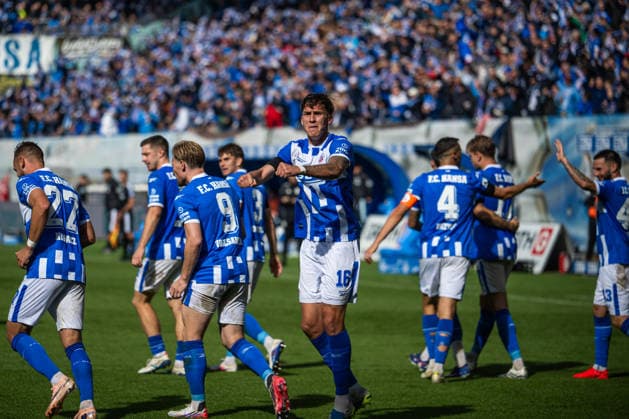 Rostock, Germany September 5, 2026 3rd League 2026–2027 Match 4: FC Hansa Rostock vs. SV Wehen Wiesbaden Pictured, 5th from the left: Lukas Wallner of Hansa Rostock celebrates after scoring the 1–0 goal. DFB and DFL regulations prohibit any use of photographs as image sequences and or quasi-video Copyright: xFotostandx xVoelkerx