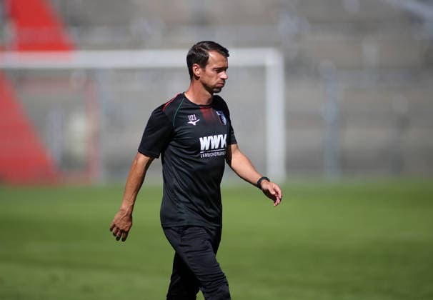 Soccer, Men s, Bavarian Regional League, 2026–2027 Season, SpVgg Unterhaching vs. FC Augsburg II, Amateurs: Markus Feulner, FC Augsburg II Coach: frustrated, dissatisfied, pensive