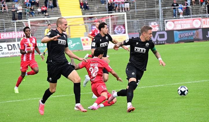 September 5, 2026 xkhx Kassel, Auestadion, Regionalliga Southwest, 2026–2027 Season, KSV Hessen Kassel vs. SV Sandhausen, Phil Halbauer (Sandhausen) vs. Nael Najjer 32, Hessen Kassel