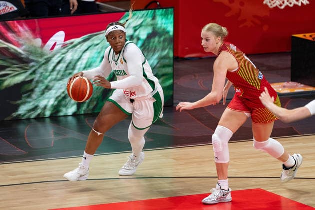 Amy Okonkwo (Nigeria), No. 00, dribbling past Dorka Juhasz (Hungary), No. 14, GER, Nigeria vs. Hungary, Basketball, 2026 FIBA Women s World Cup, Group Stage, Matchday 2, September 5, 2026, Germany, Nigeria vs. Hungary, Basketball, 2026 FIBA Women’s World Cup, Group Stage, Match Day 2, September 5, 2026, Berlin Copyright: xEibner-Pressefoto MaxxVincenx EP_MVN