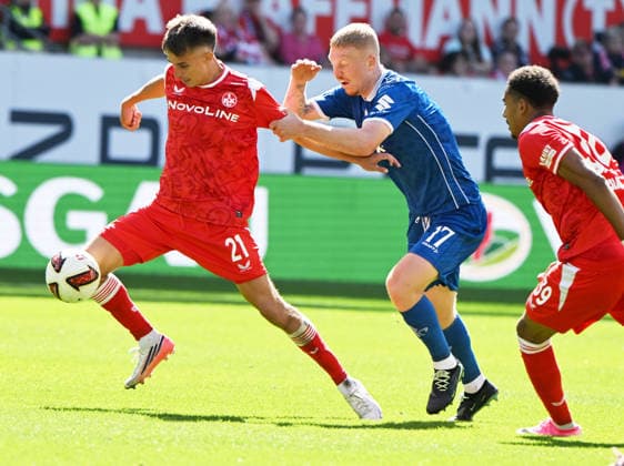 Fussball - 2. Bundesliga - Saison 2026 27 1. FC Kaiserslautern 05.09.2026 Fritz-Walter-Stadion 1. FC Kaiserslautern (fck) - SV Darmstadt 98 (da) 3:0 Mario SAUER (1. FC Kaiserslautern), li - Kai KLEFISCH(SV Darmstadt 98) 1. FC Kaiserslautern *** Soccer, 2. Bundesliga, 2026–27 Season, 1 FC Kaiserslautern, September 5, 2026, Fritz Walter Stadium, 1 FC Kaiserslautern (FCK) vs. SV Darmstadt 98 (DA), 3–0, Mario SAUER (1 FC Kaiserslautern), li Kai KLEFISCH, SV Darmstadt 98 1 FC Kaiserslautern