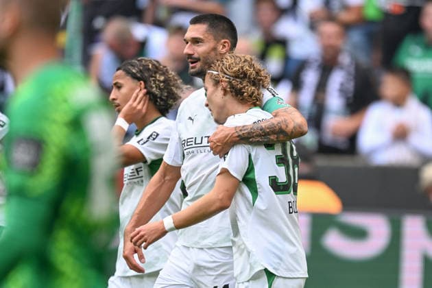 Hugo Bolin (Moenchengladbach 38) jubelt nach dem Tor zum 1:0 mit Tim Kleindienst (Moenchengladbach 11) Wael Mohya (Moenchengladbach 36) 05.09.2026 ¢ Fussball ¢ Borussia Moenchengladbach vs SV Elversberg, Borussia-Park, Moenchengladbach, DFB DFL REGULATIONS PROHIBIT ANY USE OF PHOTOGRAPHS AS IMAGE SEQUENCES AND OR QUASI-VIDEO NRW Germany *** Hugo Bolin (Mönchengladbach 38) celebrates after scoring the 1-0 goal with Tim Kleindienst (Mönchengladbach 11) and Wael Mohya (Mönchengladbach 36) on May 9, 2026 ¢ Soccer ¢ Borussia Mönchengladbach vs. SV Elversberg, Borussia Park, Mönchengladbach, DFB DFL REGULATIONS PROHIBIT ANY USE OF PHOTOGRAPHS AS IMAGE SEQUENCES AND OR QUASI-VIDEO NRW Germany Copyright: xpepphotox xHorstxMauelshagenx pep00321, pep_20260905_hm