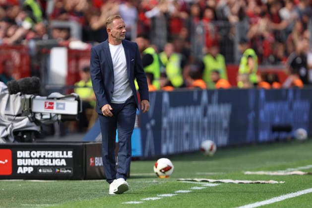 Trainer Mauro Lustrinelli (1.FC Union Berlin) schaut waehrend des Spiels der 1. Bundesliga zwischen Bayer 04 Leverkusen und 1. FC Union Berlin, BayArena am 05. September 2026 in Leverkusen, Deutschland. (Foto von Oliver Kaelke DeFodi Images) +++ Trainer Mauro Lustrinelli (1.FC Union Berlin) looks on during the Bundesliga match between Bayer 04 Leverkusen and 1. FC Union Berlin at BayArena on September 5, 2026 in Leverkusen, Germany. (Photo by Oliver Kaelke DeFodi Images) DFB DFL REGULATIONS PROHIBIT ANY USE OF PHOTOGRAPHS AS IMAGE SEQUENCES AND OR QUASI-VIDEO. (Photo by Oliver Kaelke DeFodi Images) - *** Coach Mauro Lustrinelli of 1. FC Union Berlin watches during the Bundesliga match between Bayer 04 Leverkusen and 1. FC Union Berlin, BayArena on September 5, 2026, in Leverkusen, Germany. Photo by Oliver Kaelke, DeFodi Images. Coach Mauro Lustrinelli of 1. FC Union Berlin looks on during the Bundesliga match between Bayer 04 Leverkusen and 1. FC Union Berlin at BayArena on September 5, 2026 in Leverkusen, Germany. Photo by Oliver Kaelke, DeFodi Images. DFB and DFL regulations prohibit any use of photographs as image sequences and or quasi-video. Photo by Oliver Kaelke, DeFodi Images