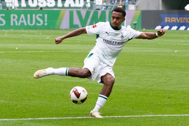 Mönchengladbach, Deutschland 03. Mai 2026: 1. BL - 2026 2027 - Sp. 2 - Borussia Mönchengladbach gegen SV Elversberg Im Bild: Mathieu Nguefack (BMG) bei seiner Vorlage zum 1:0 DFL DFB regulations prohibit any use of photographs as image sequences and or quasi-video. ista-Borussia Park Nordrhein Westfalen *** Mönchengladbach, Germany May 3, 2026 Bundesliga 2026–2027 Matchday 2: Borussia Mönchengladbach vs. SV Elversberg Pictured: Mathieu Nguefack (BMG) setting up the 1–0 goal. DFL and DFB regulations prohibit any use of photographs as image sequences and or quasi-video content. Borussia Park, North Rhine-Westphalia Copyright: xFotostandx xGörtzx