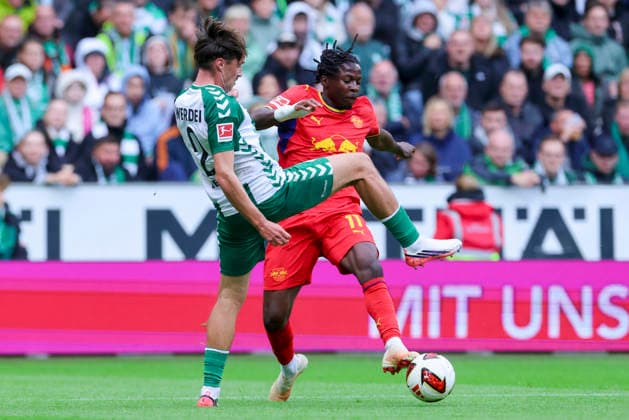 Olivier Deman (Werder Bremen) und Christopher Nkunku (RB Leipzig) kaempfen um den Ball waehrend des Spiels der 1. Bundesliga zwischen SV Werder Bremen und RB Leipzig, Weserstadion am 05. September 2026 in Bremen, Deutschland. (Foto von Marco Steinbrenner DeFodi Images) +++ Olivier Deman (Werder Bremen) und Christopher Nkunku (RB Leipzig) battle for the ball during the Bundesliga match between SV Werder Bremen and RB Leipzig at Weserstadion on September 5, 2026 in Bremen, Germany. (Photo by Marco Steinbrenner DeFodi Images) DFB DFL REGULATIONS PROHIBIT ANY USE OF PHOTOGRAPHS AS IMAGE SEQUENCES AND OR QUASI-VIDEO. (Photo by Marco Steinbrenner DeFodi Images) - *** Olivier Deman (Werder Bremen) and Christopher Nkunku (RB Leipzig) battle for the ball during the Bundesliga match between SV Werder Bremen and RB Leipzig at Weserstadion on September 5, 2026, in Bremen, Germany Photo by Marco Steinbrenner DeFodi Images Olivier Deman of Werder Bremen and Christopher Nkunku of RB Leipzig battle for the ball during the Bundesliga match between SV Werder Bremen and RB Leipzig at Weserstadion on September 5, 2026 in Bremen, Germany. Photo by Marco Steinbrenner, DeFodi Images. DFB and DFL regulations prohibit any use of photographs as image sequences and or quasi-video. Photo by Marco Steinbrenner, DeFodi Images