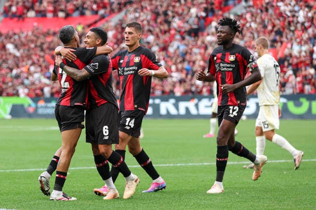 Facundo Medina (Bayer 04 Leverkusen) Torjubel,jubelt mit seiner Mannschaft nach dem Treffer zum 2:0 waehrend des Spiels der 1. Bundesliga zwischen Bayer 04 Leverkusen und 1. FC Union Berlin, BayArena am 05. September 2026 in Leverkusen, Deutschland. (Foto von Oliver Kaelke DeFodi Images) +++ Facundo Medina (Bayer 04 Leverkusen) celebrates after scoring his team s second goal with teammates during the Bundesliga match between Bayer 04 Leverkusen and 1. FC Union Berlin at BayArena on September 5, 2026 in Leverkusen, Germany. (Photo by Oliver Kaelke DeFodi Images) DFB DFL REGULATIONS PROHIBIT ANY USE OF PHOTOGRAPHS AS IMAGE SEQUENCES AND OR QUASI-VIDEO. (Photo by Oliver Kaelke DeFodi Images) - *** Facundo Medina of Bayer 04 Leverkusen celebrates with his teammates after scoring the team s second goal during the Bundesliga match between Bayer 04 Leverkusen and 1. FC Union Berlin at BayArena on September 5, 2026, in Leverkusen, Germany. Photo by Oliver Kaelke, DeFodi Images. Facundo Medina of Bayer 04 Leverkusen celebrates with his teammates after scoring his team’s second goal during the Bundesliga match between Bayer 04 Leverkusen and 1. FC Union Berlin at BayArena on September 5, 2026 in Leverkusen, Germany. Photo by Oliver Kaelke, DeFodi Images. DFB and DFL regulations prohibit any use of photographs as image sequences and or quasi-video. Photo by Oliver Kaelke, DeFodi Images.