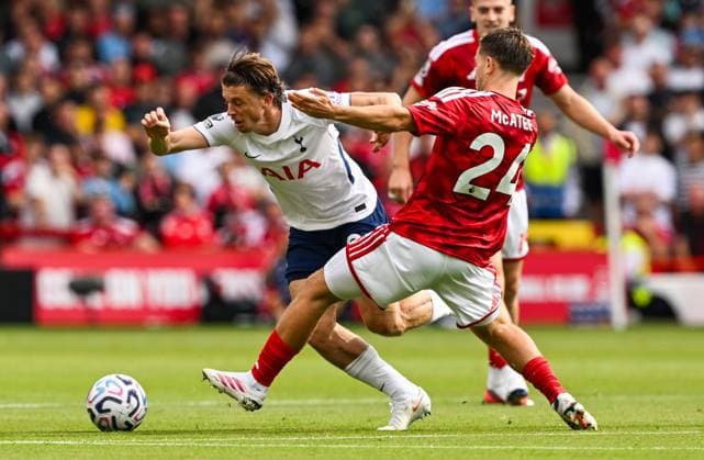 Football, England, Nottingham Forest v Tottenham Hotspur