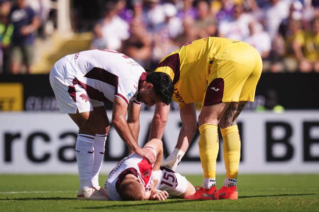 TorinoÕs Pietro Comuzzo injured during the Serie A soccer match between Fiorentina and Torino at the Artemio Franchi Stadium in Florence, north Italy - Saturday, September 5, 2026 -  Copyright: xMassimoxPaolone LaPressex