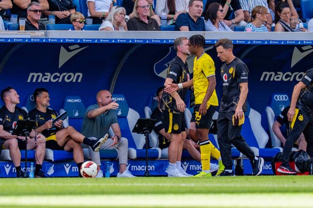 1. Bundesliga, 2. Spieltag, TSG 1899 Hoffenheim vs. Borussia Dortmund am 05.09.2026 Filippo Mane verletzt sich Verletzung Auswechselung Ole Book WICHTIGER HINWEIS: Gemäß den Vorgaben der DFL und des DFB ist es untersagt, in dem Stadion und oder vom Spiel angefertigte Fotoaufnahmen in Form von Sequenzbildern und oder videoähnlichen Fotostrecken zu verwerten bzw. verwerten zu lassen. *** Bundesliga 1, Matchday 2, TSG 1899 Hoffenheim vs. Borussia Dortmund on September 5, 2026. Filippo Mane gets injured; injury; substitution: Ole Book. IMPORTANT NOTICE: In accordance with DFL and DFB regulations, it is prohibited to use or allow the use of photographs taken in the stadium and or during the match in the form of still images and or video-like photo sequences Copyright: xBahhoxKarax