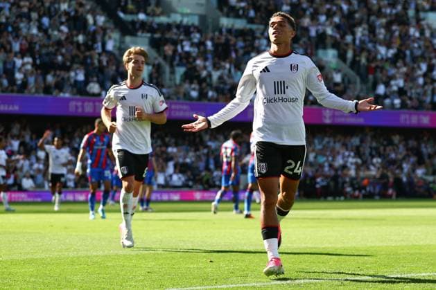 Josh King of Fulham celebrates after scoring a goal (1-0) Fulham v Crystal Palace, Premier League Football, Football, Craven Cottage, London, UK - 05 Sep 2026London Craven Cottage United Kingdom EDITORIAL USE ONLY No use with unauthorised audio, video, data, fixture lists, club league logos or live services. Online in-match use limited to 120 images, no video emulation. No use in betting, games or single club league player publications. Copyright: xSimonxDael Shutterstockx 17134974as