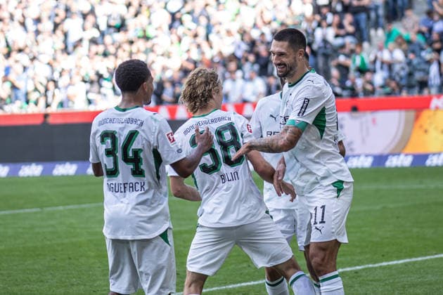 Fussball Bundesliga, Borussia Mönchengladbach vs. SV Elversberg, 05.09.2026 Jubel nach dem 2:1 durch Hugo Bolin (Borussia Mönchengladbach 38) -- Fussball Bundesliga, Borussia Mönchengladbach vs. SV Elversberg, 05.09.2026, ista Borussia Park, Mönchengladbach -- DFL REGULATIONS PROHIBIT ANY USE OF PHOTOGRAPHS AS IMAGE SEQUENCES AND OR Q‹UASI-VIDEO. *** German Bundesliga, Borussia Mönchengladbach vs. SV Elversberg, September 5, 2026: Celebrations after Hugo Bolin s 2–1 goal; Borussia Mönchengladbach 38 German Bundesliga, Borussia Mönchengladbach vs. SV Elversberg, September 5, 2026, ista Borussia Park, Mönchengladbach. DFL regulations prohibit any use of photographs as image sequences and or quasi-video. Copyright: xBEAUTIFULxSPORTS Derixx