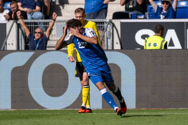 Torjubel des Torschützen Leon Avdullahu (TSG 1899 Hoffenheim). xettx, Deutschland, Sinsheim, 05.09.2026, Fussball, Bundesliga: TSG 1899 Hoffenheim vs Borussia Dortmund, Saison 2026 2027, 2. Spieltag, SNP Arena DFL DFB REGULATIONS PROHIBIT ANY USE OF PHOTOGRAPHS AS IMAGE SEQUENCES AND OR QUASI-VIDEO. *** Goal celebration by goal scorer Leon Avdullahu, TSG 1899 Hoffenheim xettx, Germany, Sinsheim, September 5, 2026, Soccer, Bundesliga: TSG 1899 Hoffenheim vs. Borussia Dortmund, 2026–2027 season, Matchday 2, SNP Arena. DFL and DFB regulations prohibit any use of photographs as image sequences and or quasi-video.