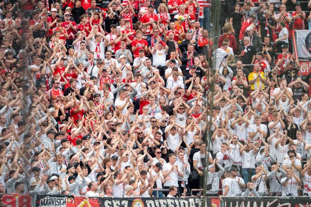Deutschland: 1. Bundesliga 2026 2027, 2. Spieltag, Bayer 04 Leverkusen vs 1.FC Union Berlin, Samstag, 05.09.2026 BayArena-Stadion (Leverkusen-Nordrhein-Westfalen): Gästefans, Auswärtsblock, Fankurve, Fahnen, Ultras, Support Leverkusen BayArena-Stadion Deutschland *** Germany Bundesliga 1 2026–2027, Matchday 2, Bayer 04 Leverkusen vs. 1. FC Union Berlin, Saturday, September 5, 2026, BayArena Stadium, Leverkusen, North Rhine-Westphalia, visiting fans, away section, fan stand, flags, Ultras, support, Leverkusen, BayArena Stadium, Germany Copyright: xOrhanxHabashx