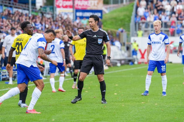 German Soccer, 3rd Division, Matchday 4, Hänsch Arena, SV Meppen vs. 1 FC Saarbrücken; Japanese referee Koji Takasaki Copyright: xMichelxWittex