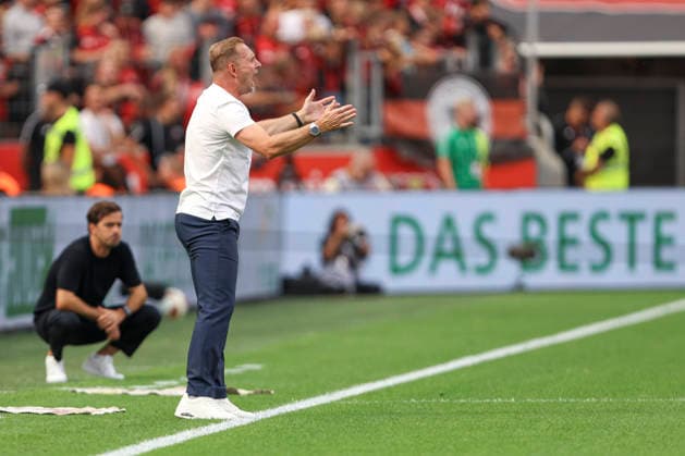 Trainer Mauro Lustrinelli (1.FC Union Berlin) gestikuliert, Gestik waehrend des Spiels der 1. Bundesliga zwischen Bayer 04 Leverkusen und 1. FC Union Berlin, BayArena am 05. September 2026 in Leverkusen, Deutschland. (Foto von Oliver Kaelke DeFodi Images) +++ Trainer Mauro Lustrinelli (1.FC Union Berlin) gestures during the Bundesliga match between Bayer 04 Leverkusen and 1. FC Union Berlin at BayArena on September 5, 2026 in Leverkusen, Germany. (Photo by Oliver Kaelke DeFodi Images) DFB DFL REGULATIONS PROHIBIT ANY USE OF PHOTOGRAPHS AS IMAGE SEQUENCES AND OR QUASI-VIDEO. (Photo by Oliver Kaelke DeFodi Images) - *** Coach Mauro Lustrinelli of 1. FC Union Berlin gestures during the Bundesliga match between Bayer 04 Leverkusen and 1. FC Union Berlin, BayArena on September 5, 2026, in Leverkusen, Germany. Photo by Oliver Kaelke, DeFodi Images. Coach Mauro Lustrinelli of 1. FC Union Berlin gestures during the Bundesliga match between Bayer 04 Leverkusen and 1. FC Union Berlin at BayArena on September 5, 2026 in Leverkusen, Germany. Photo by Oliver Kaelke, DeFodi Images. DFB and DFL regulations prohibit any use of photographs as image sequences and or quasi-video. Photo by Oliver Kaelke, DeFodi Images