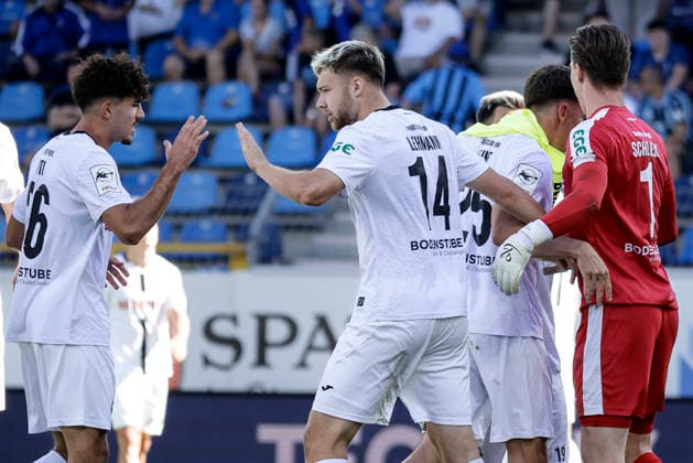 September 5, 2026, xhettx, Soccer 3rd Division, SV Waldhof Mannheim vs. SC Verl – Jubilation after the final whistle in Verl