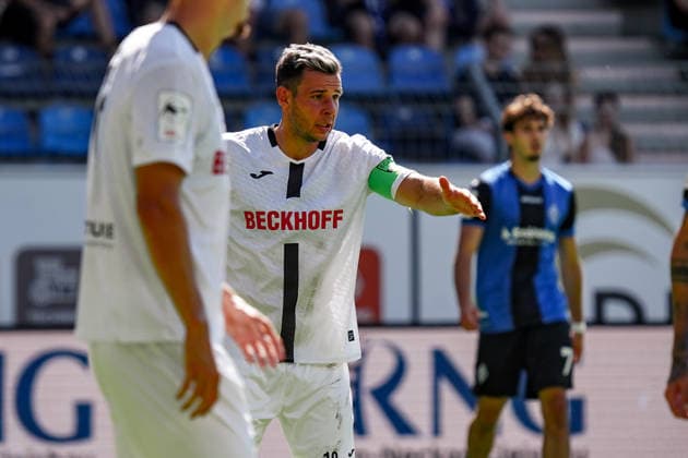 Germany Soccer Season 2026–2027, 3rd Division, Matchday 4, SV Waldhof Mannheim 07 vs. SC Verl, Carl Benz Stadium, Mannheim, Niko Kijewski (SC Verl), 19 gestures, body language, emotion, Mannheim, Carl Benz Stadium, Germany Copyright: xBennetxLongx
