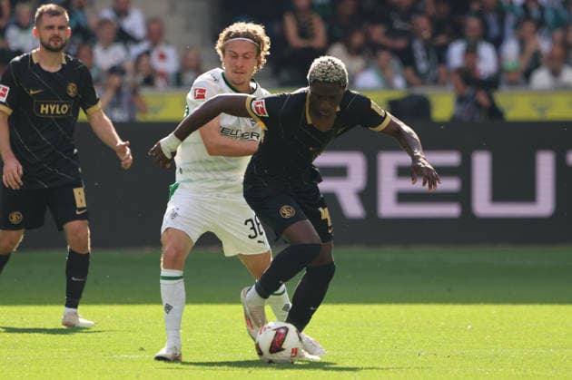 05.09.2026, Fussball, Herren, 1. Bundesliga, Saison 2026 2027, Borussia Mönchengladbach - SV 07 Elversberg, David Mokwa (SV 07 Elversberg), Hugo Bolin (Borussia Mönchengladbach) Mönchengladbach Ista-Borussia-Park Nordrhein-Westfalen Deutschland (DEU) *** September 5, 2026, Soccer, Men s, 1. Bundesliga, 2026–2027 season, Borussia Mönchengladbach vs. SV 07 Elversberg, David Mokwa (SV 07 Elversberg), Hugo Bolin (Borussia Mönchengladbach), Mönchengladbach, Ista, Borussia Park, North Rhine-Westphalia, Germany, DEU Copyright: xSebastianxBachx