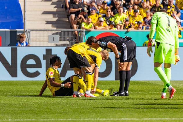 05.09.26 TSG Hoffenheim - Borussia Dortmund Deutschland, Sinsheim, 05.09.2026, Fussball, Bundesliga, Saison 2026 2027, TSG Hoffenheim - Borussia Dortmund: Filippo Mane (Borussia Dortmund); Verletzung, Auswechslung. *** 05 09 26 TSG Hoffenheim vs. Borussia Dortmund, Germany, Sinsheim, September 5, 2026, Soccer, Bundesliga, 2026–2027 Season, TSG Hoffenheim vs. Borussia Dortmund, Filippo Mane (Borussia Dortmund) Injury, Substitution