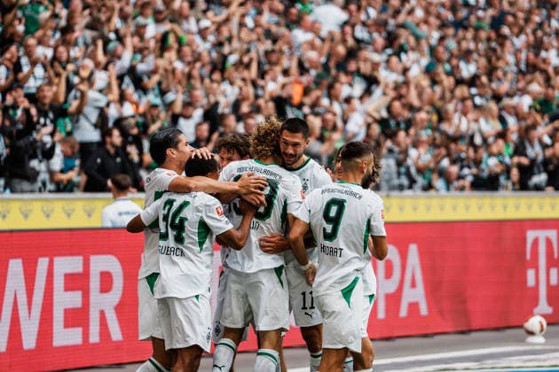 Deutschland: Fußball 1. Bundesliga Männer 2026 - 2027, 2. Spieltag - VfL Borussia Mönchengladbach vs SV Elversberg (ista Borussia Park): Jubel, Tor, Führung, Treffer, Freude, feiern, Emotionen, 1 zu 0 von Hugo Bolin (Borussia Mönchengladbach, 38) *** Germany Soccer 1st Bundesliga Men 2026–2027, Matchday 2: VfL Borussia Mönchengladbach vs. SV Elversberg at Borussia Park—Jubilation, Goal, Lead, Score, Joy, Celebration, Emotions, 1–0 by Hugo Bolin for Borussia Mönchengladbach, 38 Copyright: xThiemoxRudolphx