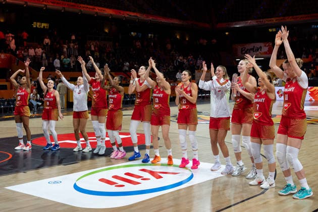 Hungarian team celebrates after victory at the end of the game: Nina Aho (Hungary), 10; Agnes Studer (Hungary), 09; Yvonne Turner (Hungary), 22, Virag Takacs Kiss (Hungary), 02, Agnes Torok (Hungary), 13, Reka Lelik (Hungary), 21, Dorka Juhasz (Hungary), 14, Veronika Kanyasi (Hungary), 07, Kinga Josepovits (Hungary), 11, GER, Nigeria vs. Hungary, Basketball, FIBA Women’s World Cup 2026, Group Stage, Matchday 2, September 5, 2026 GER, Nigeria vs. Hungary, Basketball, 2026 FIBA Women’s World Cup, Group Stage, Match Day 2, September 5, 2026 Berlin Copyright: xEibner-Pressefoto MaxxVincenx EP_MVN