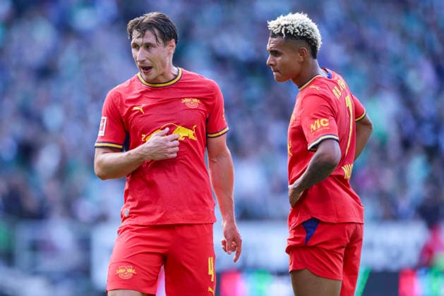 Willi Orban (RB Leipzig) und Antonio Nusa (RB Leipzig) schauen enttaeuscht waehrend des Spiels der 1. Bundesliga zwischen SV Werder Bremen und RB Leipzig, Weserstadion am 05. September 2026 in Bremen, Deutschland. (Foto von Marco Steinbrenner DeFodi Images) +++ Willi Orban (RB Leipzig) und Antonio Nusa (RB Leipzig) look dejected during the Bundesliga match between SV Werder Bremen and RB Leipzig at Weserstadion on September 5, 2026 in Bremen, Germany. (Photo by Marco Steinbrenner DeFodi Images) DFB DFL REGULATIONS PROHIBIT ANY USE OF PHOTOGRAPHS AS IMAGE SEQUENCES AND OR QUASI-VIDEO. (Photo by Marco Steinbrenner DeFodi Images) - *** Willi Orban of RB Leipzig and Antonio Nusa of RB Leipzig look disappointed during the Bundesliga match between SV Werder Bremen and RB Leipzig at Weserstadion on September 5, 2026, in Bremen, Germany. Photo by Marco Steinbrenner, DeFodi Images. Willi Orban (RB Leipzig) and Antonio Nusa (RB Leipzig) look dejected during the Bundesliga match between SV Werder Bremen and RB Leipzig at Weserstadion on September 5, 2026 in Bremen, Germany. Photo by Marco Steinbrenner, DeFodi Images. DFB and DFL regulations prohibit any use of photographs as image sequences and or quasi-video. Photo by Marco Steinbrenner, DeFodi Images.
