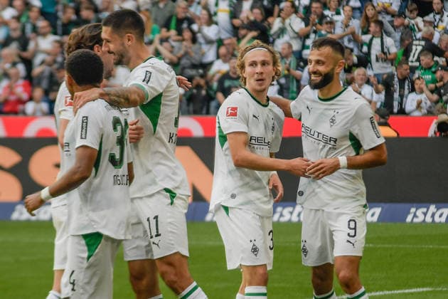 Hugo Bolin (Moenchengladbach 38) jubelt nach dem Tor zum 2:1 mit der Mannschaft 05.09.2026 ¢ Fussball ¢ Borussia Moenchengladbach vs SV Elversberg, Borussia-Park, Moenchengladbach, DFB DFL REGULATIONS PROHIBIT ANY USE OF PHOTOGRAPHS AS IMAGE SEQUENCES AND OR QUASI-VIDEO NRW Germany *** Hugo Bolin of Mönchengladbach, age 38, celebrates with the team after scoring the goal that made it 2–1 on September 5, 2026 ¢ Soccer ¢ Borussia Mönchengladbach vs. SV Elversberg, Borussia Park, Mönchengladbach, DFB and DFL regulations prohibit any use of photographs as image sequences and or quasi-video. NRW, Germany Copyright: xpepphotox xHorstxMauelshagenx pep00321, pep_20260905_hm