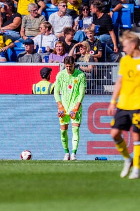 1. Bundesliga, 2. Spieltag, TSG 1899 Hoffenheim vs. Borussia Dortmund am 05.09.2026 Tor zum 1:0 durch Leon Avdullahu Gregor Kobel WICHTIGER HINWEIS: Gemäß den Vorgaben der DFL und des DFB ist es untersagt, in dem Stadion und oder vom Spiel angefertigte Fotoaufnahmen in Form von Sequenzbildern und oder videoähnlichen Fotostrecken zu verwerten bzw. verwerten zu lassen. *** Bundesliga 1, Matchday 2, TSG 1899 Hoffenheim vs. Borussia Dortmund on September 5, 2026. Goal to make it 1–0 by Leon Avdullahu. Gregor Kobel. IMPORTANT NOTICE: In accordance with DFL and DFB regulations, it is prohibited to use or allow the use of photographs taken in the stadium and or during the game in the form of sequential images and or video-like photo sequences Copyright: xBahhoxKarax