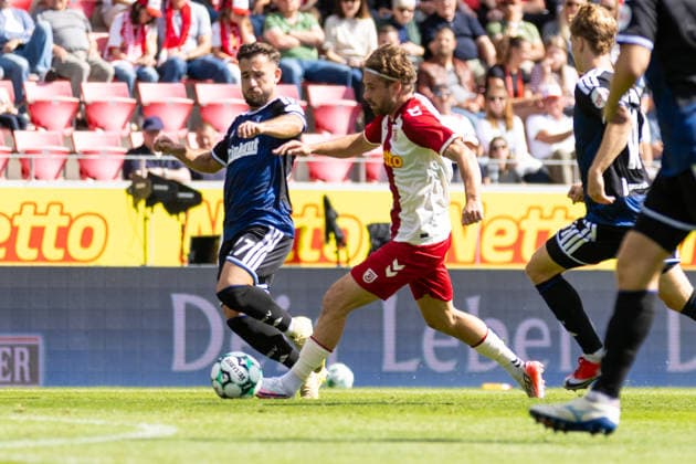 September 5, 2026, Soccer, GER, Season, 3rd Division, 2026–2027 Season, Matchday 4, SSV Jahn Regensburg vs. MSV Duisburg: Can Coskun (Duisburg) vs. David Philipp (SSV Jahn Regensburg). DFL regulations prohibit any use of photographs as image sequences and or quasi-video.