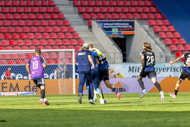 September 5, 2026, Soccer, GER, Season, 3rd Division, 2026–2027 Season, Matchday 4, SSV Jahn Regensburg vs. MSV Duisburg: Jubilation after Duisburg’s 2–1 victory despite playing a man down. DFL REGULATIONS PROHIBIT ANY USE OF PHOTOGRAPHS AS IMAGE SEQUENCES AND OR QUASI-VIDEO