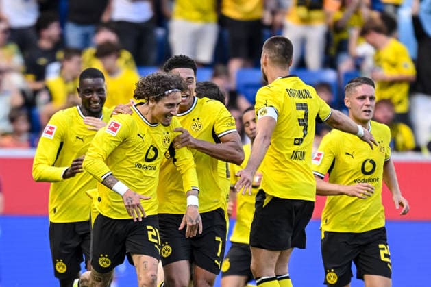 Fabio Silva (Borussia Dortmund) Torjubel, jubelt mit seiner Mannschaft nach treffer zum 2:2 waehrend des spiels der 1. Bundesliga zwischen TSG Hoffenheim und Borussia Dortmund, SNP Arena am 05. September 2026 in Sinsheim, Deutschland. (Foto von Harry Langer DeFodi Images) +++ Fabio Silva (Borussia Dortmund) celebrates after scoring his team s second goal with teammates during the Bundesliga match between TSG Hoffenheim and Borussia Dortmund at SNP Arena on September 5, 2026 in Sinsheim, Germany. (Photo by Harry Langer DeFodi Images) DFB DFL REGULATIONS PROHIBIT ANY USE OF PHOTOGRAPHS AS IMAGE SEQUENCES AND OR QUASI-VIDEO. (Photo by Harry Langer DeFodi Images) DFB DFL REGULATIONS PROHIBIT ANY USE OF PHOTOGRAPHS AS IMAGE SEQUENCES AND OR QUASI-VIDEO. - *** Fabio Silva of Borussia Dortmund celebrates a goal with his teammates after scoring the 2-2 equalizer during the Bundesliga match between TSG Hoffenheim and Borussia Dortmund, SNP Arena on September 5, 2026, in Sinsheim, Germany. Photo by Harry Langer, DeFodi Images. Fabio Silva of Borussia Dortmund celebrates with his teammates after scoring his team’s second goal during the Bundesliga match between TSG Hoffenheim and Borussia Dortmund at SNP Arena on September 5, 2026, in Sinsheim, Germany. Photo by Harry Langer, DeFodi Images. DFB and DFL regulations prohibit any use of photographs as image sequences and or quasi-video. Photo by Harry Langer, DeFodi Images. DFB and DFL regulations prohibit any use of photographs as imSEQUENCES AND OR QUASI-VIDEO