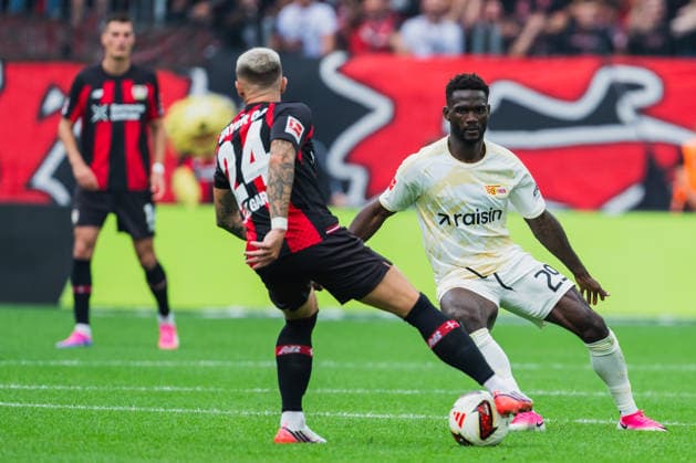 Aleix Garcia (Bayer 04 Leverkusen, 24) behauptet den Ball vor Emmanuel Latte Lath (1.FC Union Berlin, 29) Bayer 04 Leverkusen vs. 1.FC Union Berlin, Fussball, 1.Bundesliga, 2.Spieltag, Saison 2026 27, 05.09.2026, DFL REGULATIONS PROHIBIT ANY USE OF PHOTOGRAPHS AS IMAGE SEQUENCES AND OR QUASI-VIDEO, Bayer 04 Leverkusen vs. 1.FC Union Berlin, Fussball, 1.Bundesliga, 2.Spieltag, Saison 2026 27, 05.09.2026 Leverkusen *** Aleix Garcia (Bayer 04 Leverkusen, 24) wins the ball from Emmanuel Latte Lath (1. FC Union Berlin, 29) – Bayer 04 Leverkusen vs. 1. FC Union Berlin, soccer, Bundesliga 1, Matchday 2, 2026–27 season, September 5, 2026, DFL regulations prohibit any use of photographs as image sequences and or quasi-video, Bayer 04 Leverkusen vs. 1. FC Union Berlin, soccer, Bundesliga 1, Matchday 2, 2026–27 season, September 5, 2026, Leverkusen Copyright: xEibner-Pressefoto LukasxBaldygax EP_LBA