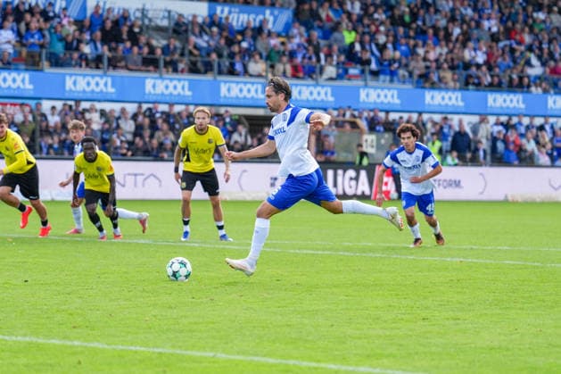 German Soccer, 3rd Division, Matchday 4, Hänsch Arena, SV Meppen vs. 1 FC Saarbrücken; Ersin Zehir (SV Meppen) scores the 6th goal to close the gap; celebration Copyright: xMichelxWittex