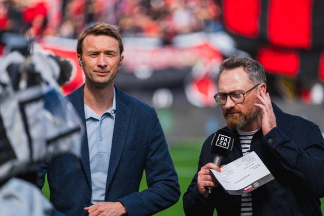 Simon Rolfes beim Interview bei DAZN Bayer 04 Leverkusen vs. 1.FC Union Berlin, Fussball, 1.Bundesliga, 2.Spieltag, Saison 2026 27, 05.09.2026, DFL REGULATIONS PROHIBIT ANY USE OF PHOTOGRAPHS AS IMAGE SEQUENCES AND OR QUASI-VIDEO, Bayer 04 Leverkusen vs. 1.FC Union Berlin, Fussball, 1.Bundesliga, 2.Spieltag, Saison 2026 27, 05.09.2026 Leverkusen *** Simon Rolfes during an interview on DAZN: Bayer 04 Leverkusen vs. 1. FC Union Berlin, Soccer, 1. Bundesliga, Matchday 2, 2026–27 Season, May 9, 2026, DFL regulations prohibit any use of photographs as image sequences and or quasi-video, Bayer 04 Leverkusen vs. 1. FC Union Berlin, soccer, Bundesliga 1, Matchday 2, 2026–27 season, May 9, 2026, Leverkusen Copyright: xEibner-Pressefoto LukasxBaldygax EP_LBA