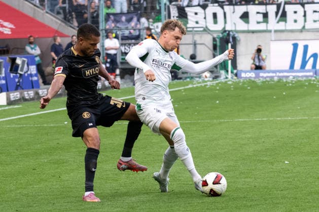 Zweikampf zwischen Jan Gyamerah(SV Elversberg, 30) und Robin Hack (Borussia Moenchengladbach, 25). Borussia Moenchengladbach vs. SV Elversberg, Fussball, 1. Bundesliga, 02. Spieltag, Saison 2026 2027, 05.09.2026 DFL DFB Regulations prohibit any use of Photographs as image sequences and or Quasivideo Borussia Moenchengladbach vs. SV Elversberg, Fussball, 1. Bundesliga, 02. Spieltag, Saison 2026 2027, 05.09.2026 Moenchengladbach *** Tackle between Jan Gyamerah of SV Elversberg, 30, and Robin Hack of Borussia Mönchengladbach, 25. Borussia Mönchengladbach vs. SV Elversberg, Soccer, Bundesliga 1, Matchday 2, 2026–2027 season, September 5, 2026 DFL and DFB regulations prohibit any use of photographs as image sequences and or quasi-video Borussia Mönchengladbach vs. SV Elversberg, soccer, Bundesliga 1, Matchday 2, 2026–2027 season, September 5, 2026, Mönchengladbach Copyright: xEibner-Pressefoto ThomasxHaeslerx EP_THR