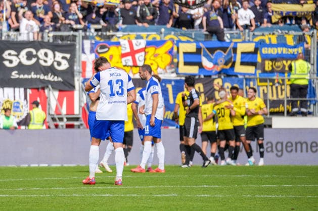German Soccer, 3rd Division, Matchday 4, Hänsch Arena, SV Meppen vs. 1 FC Saarbrücken: Disappointed faces among the Meppen players, while Saarbrücken celebrates Copyright: xMichelxWittex